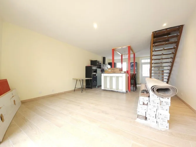 Town Center House 130m² - 3 Bedrooms in Saint Savin photo 4
