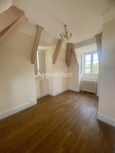 Oloron - in a Prestigious Residence, Beautiful T3 Apartment with Parking Space photo 5