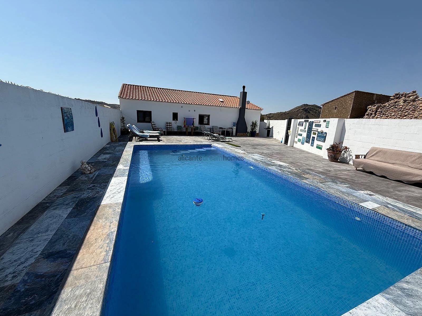 Villa for sale in Caudete, Albacete photo 2