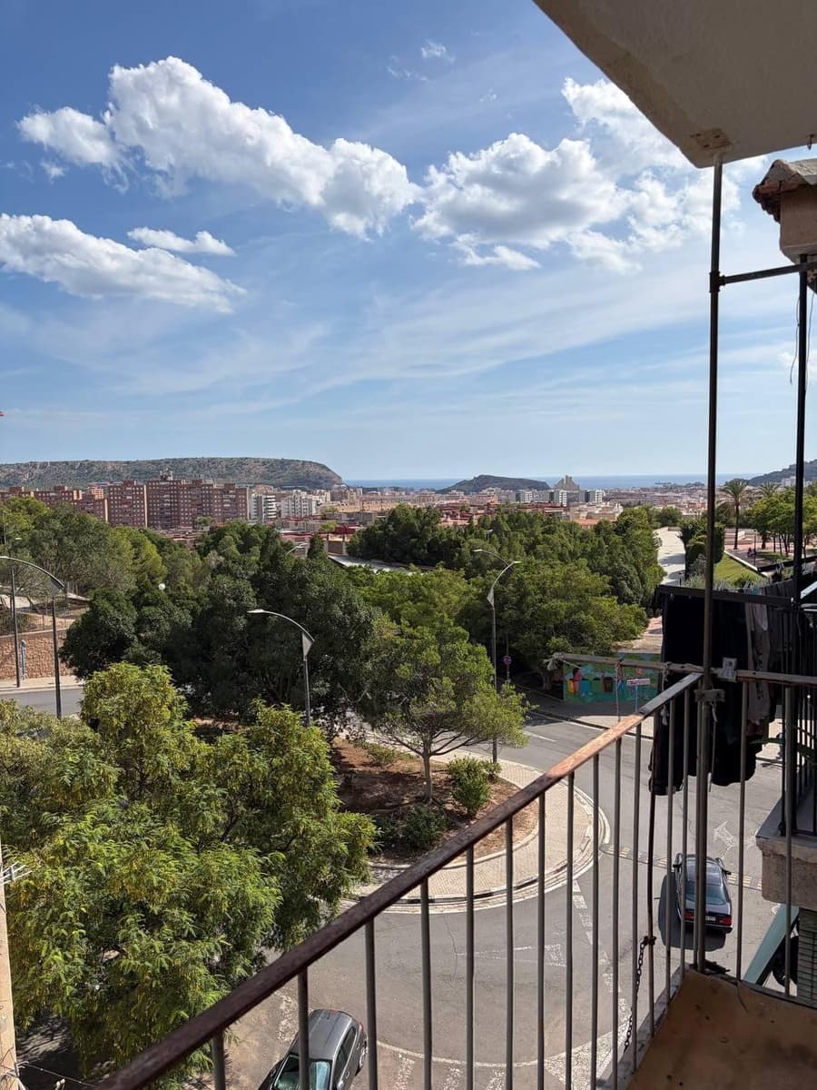 Flat for sale in Alicante / Alacant city, Alicante photo 2