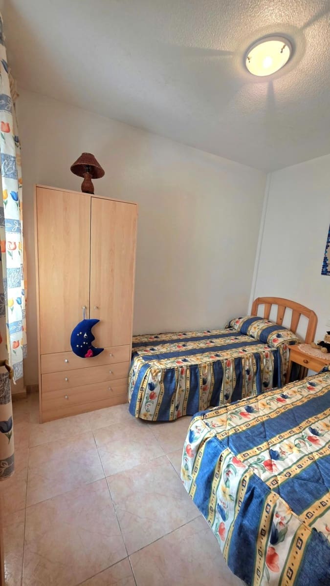 Apartment for sale in Parque de las Naciones, Torrevieja, Alicante photo 5