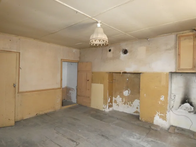 Terraced Village House for Renovation, Mains Drainage, Bread Oven. photo 2