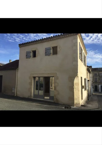 Fumel, in a Peaceful Neighborhood, Terraced House Ideal for Investor, Rented Home