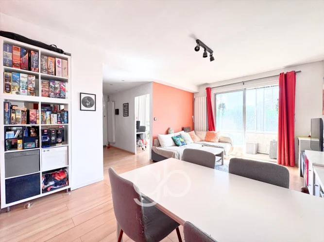 For Sale - 2-Bedroom Apartment 61 sqm with Veranda and Parking - Montpellier Antigone photo 4