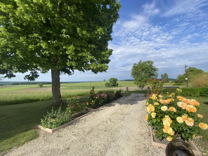 Country Property with Great Potential and Views Near Chalais photo 2