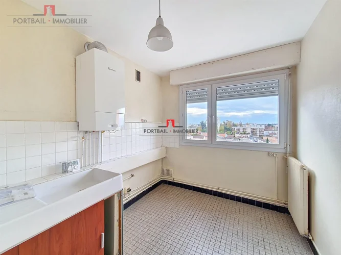 Apartment for Sale in Bordeaux photo 2