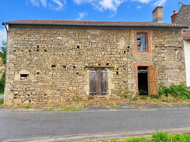 Haute Vienne - Fabulous Renovation Project at a Bargain Price