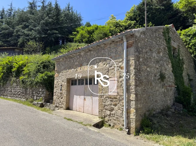 Village House to Renovate with Land, Garage and Workshop photo 3
