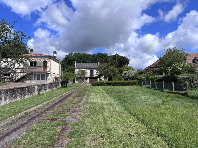Small Pretty Village House, Walking Distance to Village Amenities photo 2