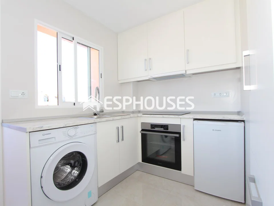 Apartment in Guardamar Del Segura, Alicante province photo 5