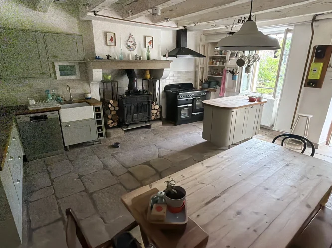 Spacious Hamlet House with Flexible Accommodation, Great Outside Space and Barns photo 3