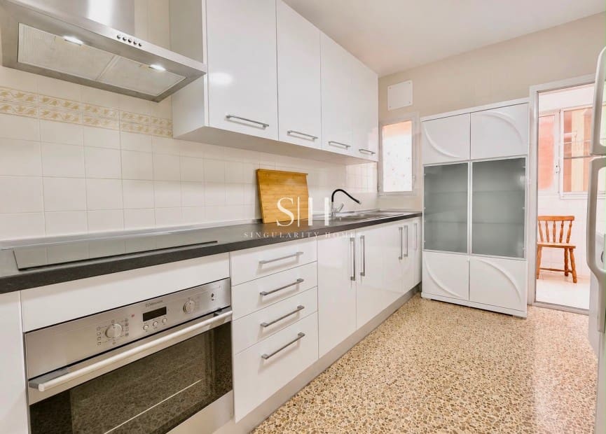Apartment for sale in Guardamar Playa, Guardamar del Segura, Alicante photo 4