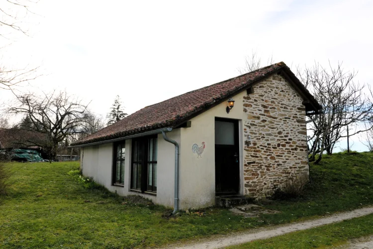 Charming Rural Property Complex, 4 or 5 Dwellings, Ideal as a Friend-Owned Secondary Residence! photo 3