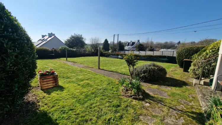 Côtes D'armor 3-Bedroom Stone Countryside House with Basement/Workshop, Garden and Grounds. photo 2