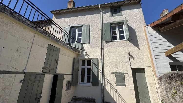 Renovated Townhouse in the Centre of Montmorillon photo 2