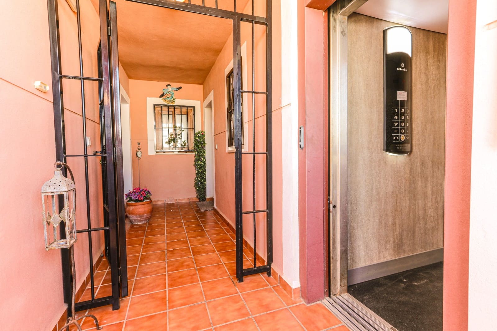Apartment for sale in Villamartin, Orihuela, Alicante photo 2