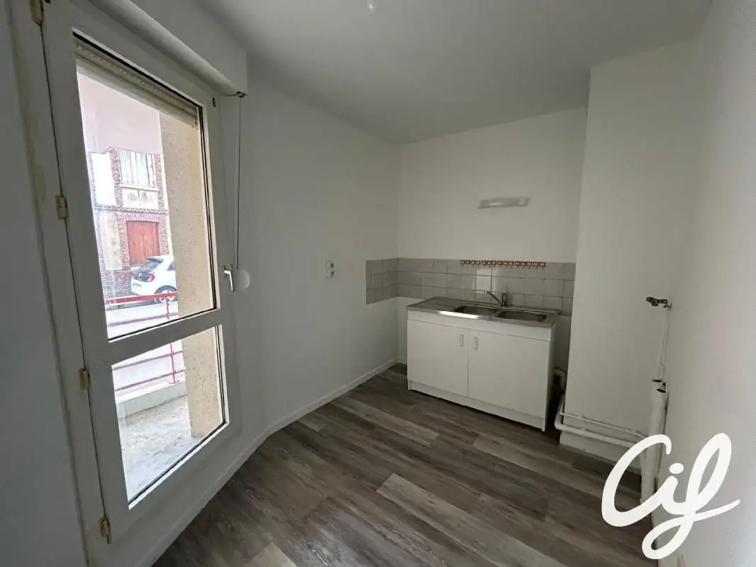 Apartment for sale in Sotteville Les Rouen — 2 bedrooms, 70 m² photo 4