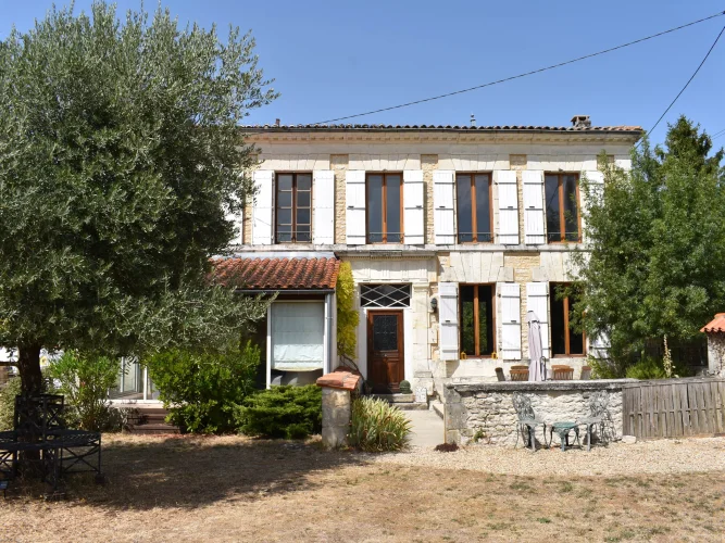 Charming House with Pool, Close to Matha