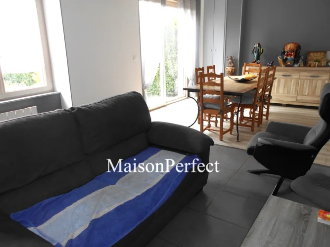 Highly Maintained 3 Bedroom Village House. Modern Kitchen Fitments in this Comfortable Home. Attached Private Garden, Pa… photo 4