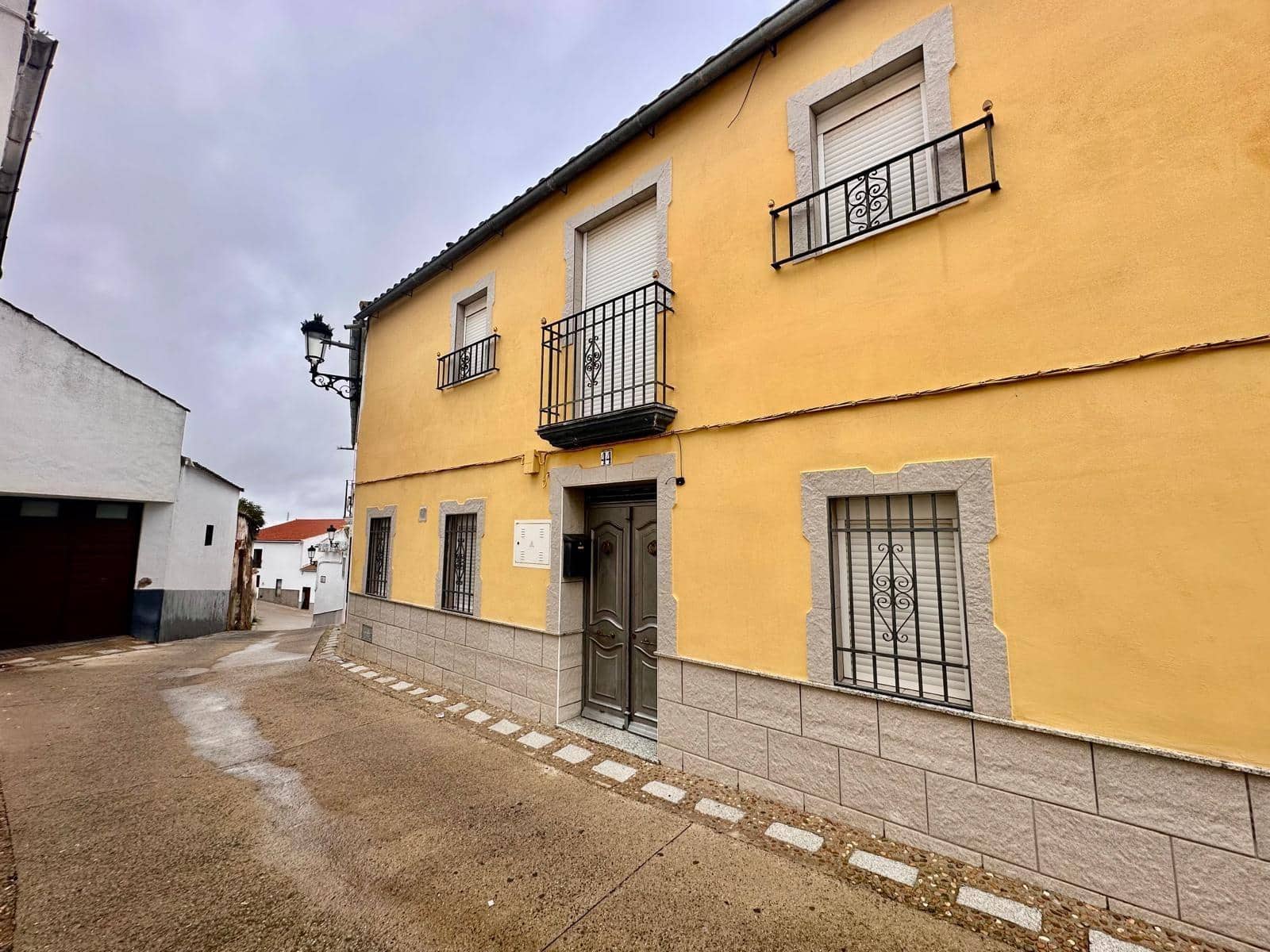 Townhouse for sale in Fuente Obejuna, Córdoba photo 2