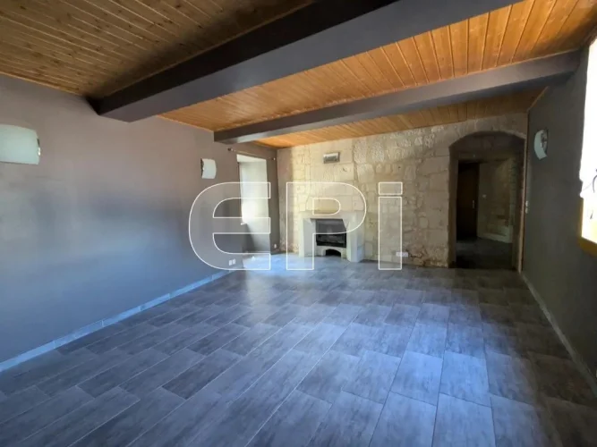 Charming Stone Property in Curçay-Sur-Dive photo 2