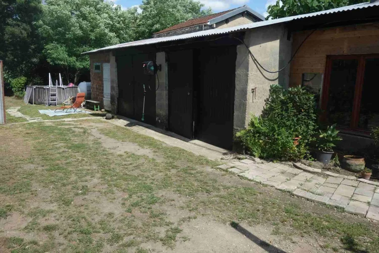 Large House with Outbuildings, Store and Separate Apartment photo 2