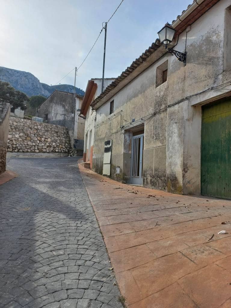 Townhouse for sale in Planes, Alicante photo 2