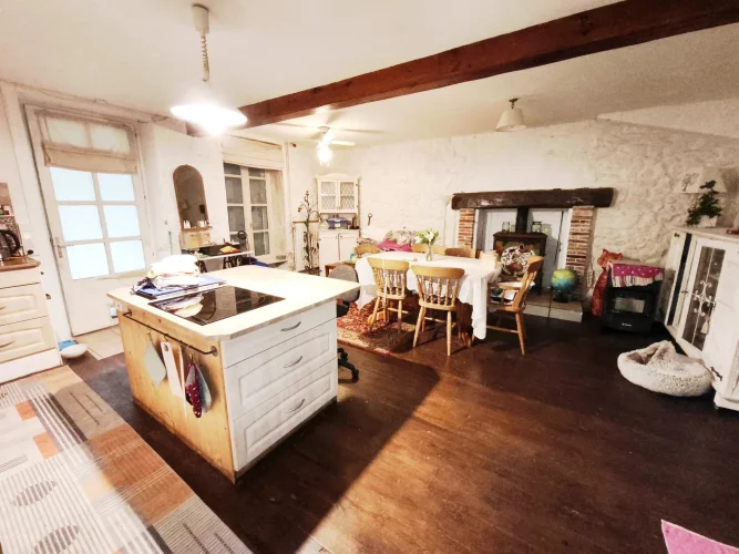 Charming Semi-Detached Home with Barns, Orchard and 5000m² of Land photo 2