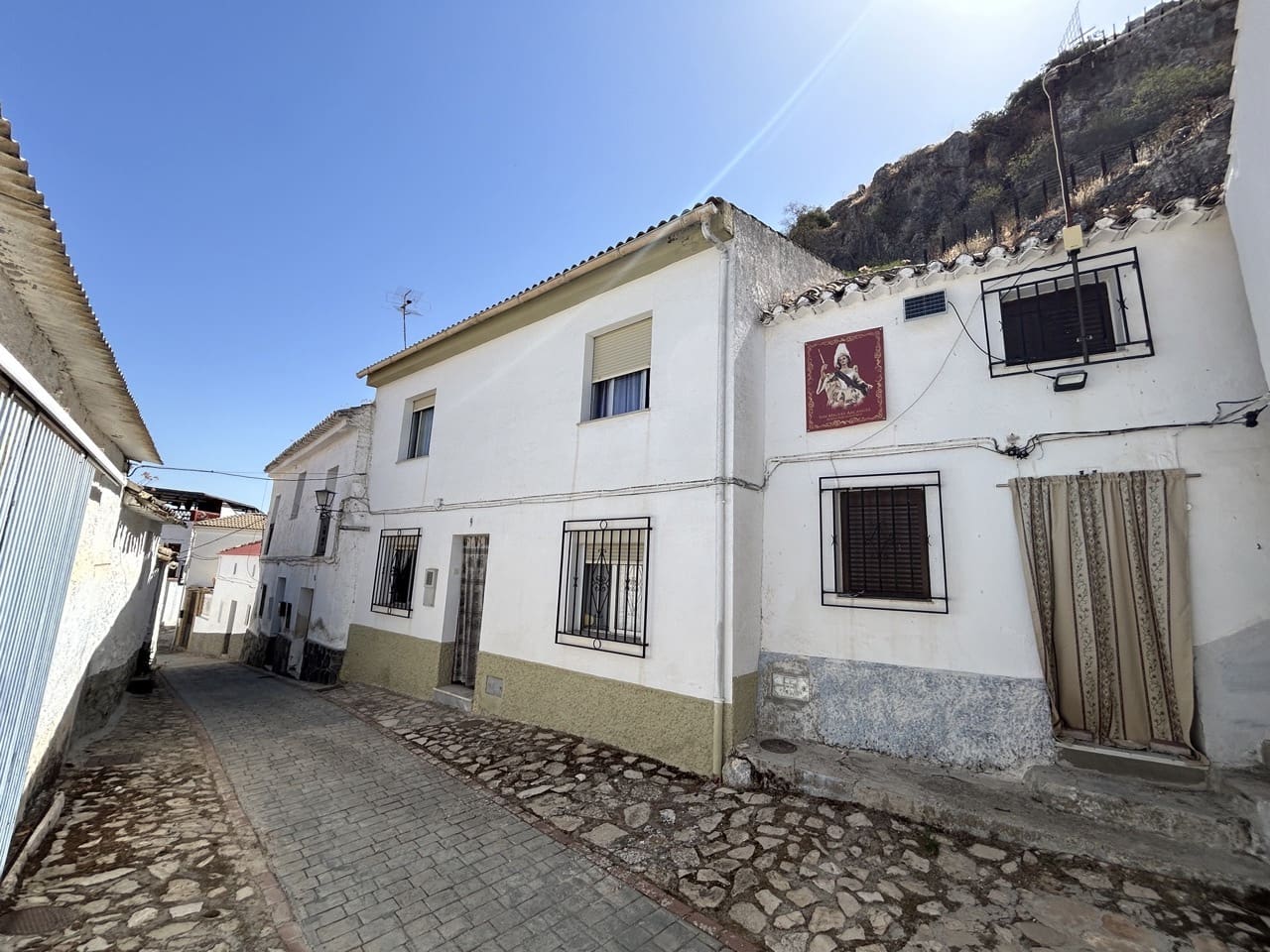 Townhouse for sale in Limones, Moclín, Granada