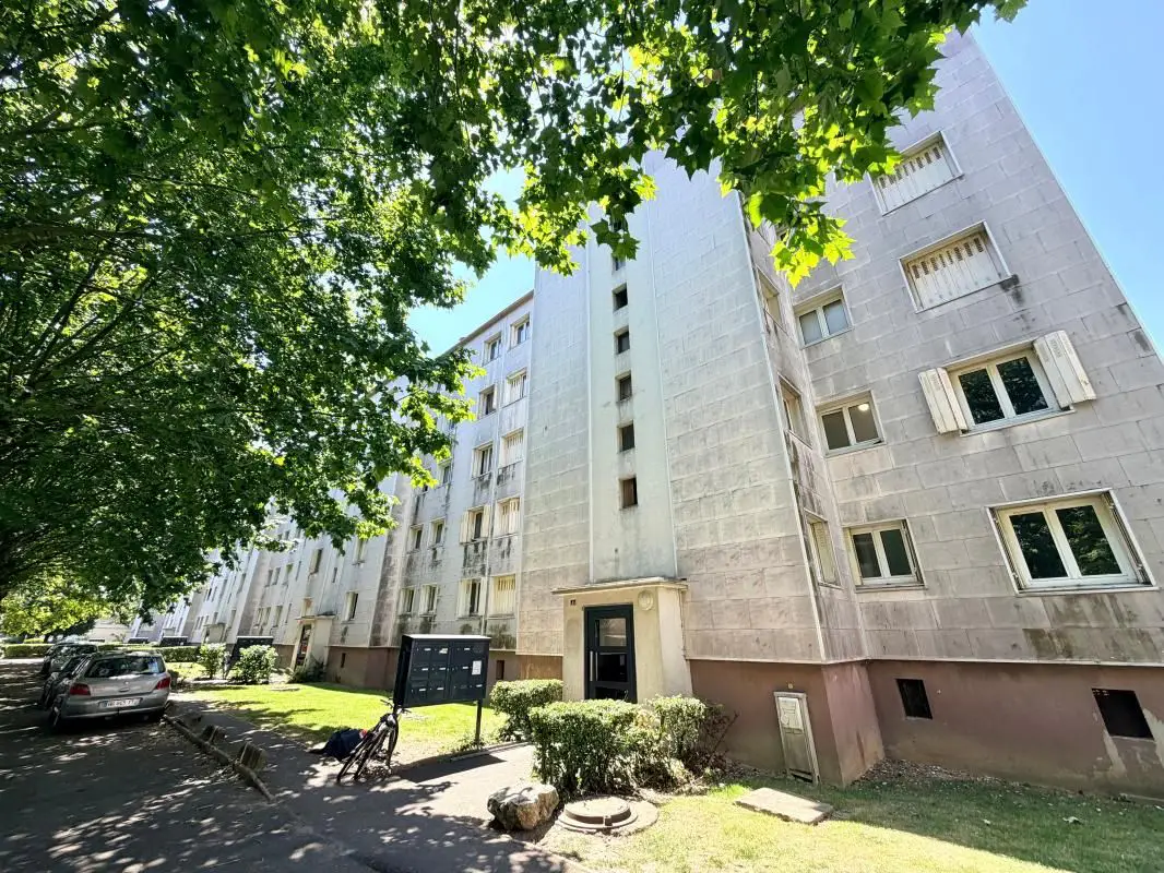 Apartment for sale in Villepinte — 2 bedrooms, 50 m²