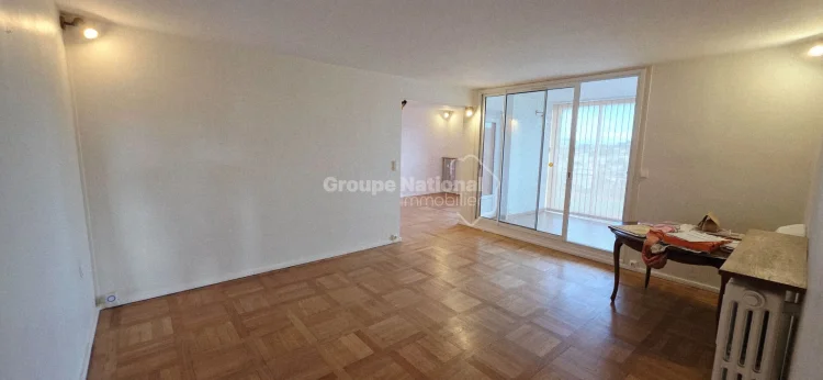 Apartment of 109 m² with a Loggia in a Secure Residence photo 3