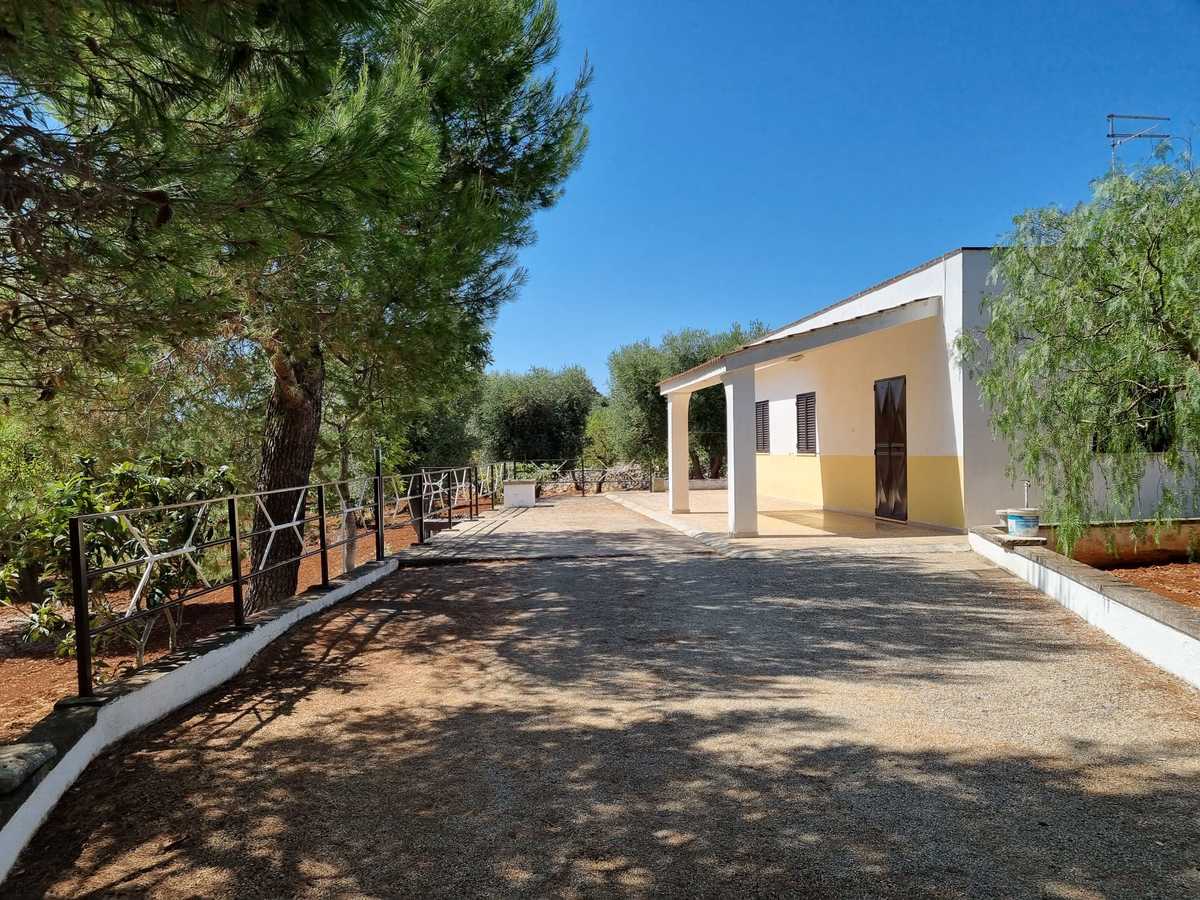 Property in Ceglie Messapica photo 3