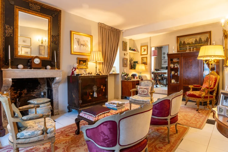 Superb Family Residence/Retirement Home, Lovingly Restored 4/5 Years Ago, with Character and Wonderful “Spirit”, only Fe… photo 3