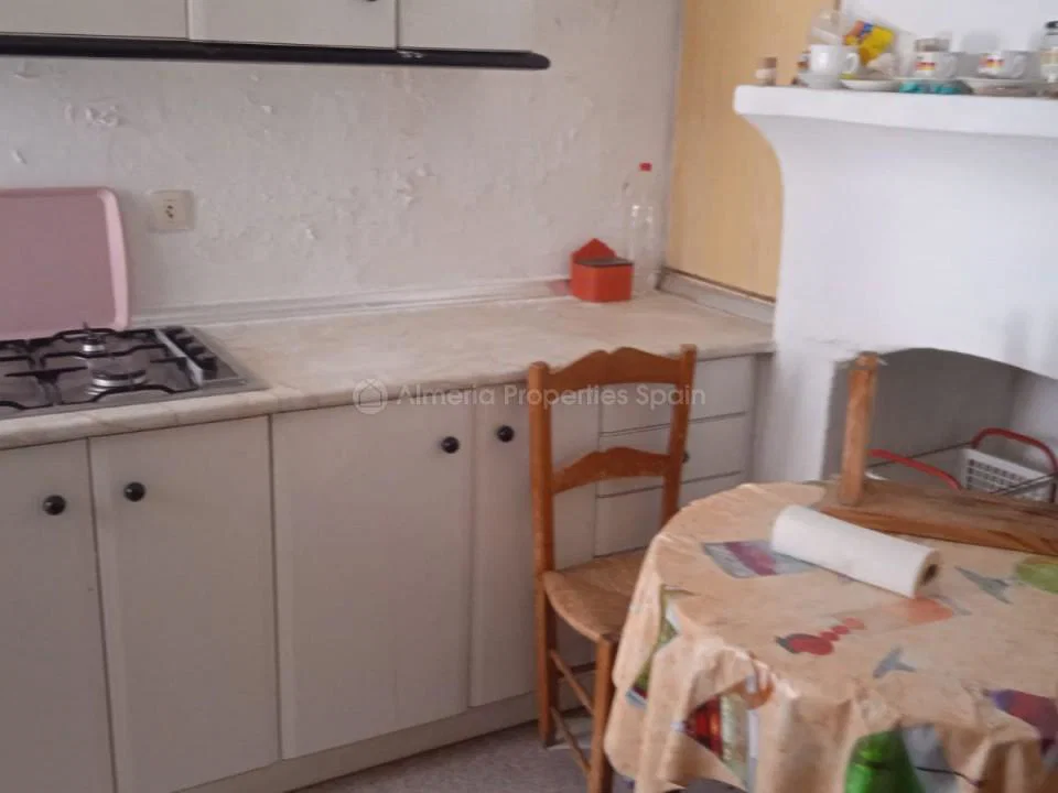 Town house in Albanchez, Almeria province photo 4