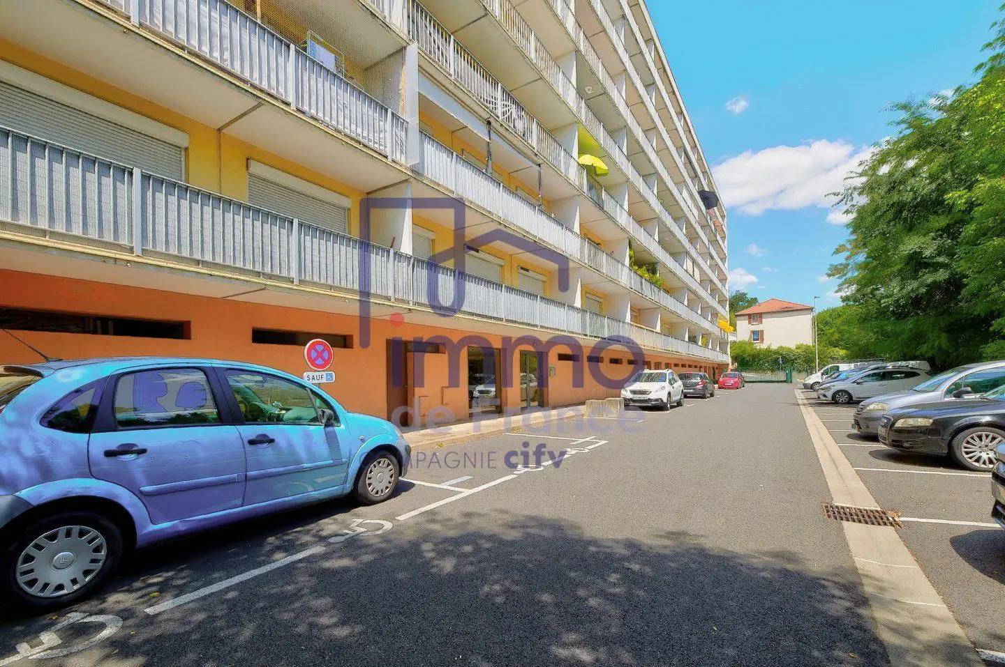 Apartment for sale in Neuville Sur Saone — 3 bedrooms, 81 m² photo 4