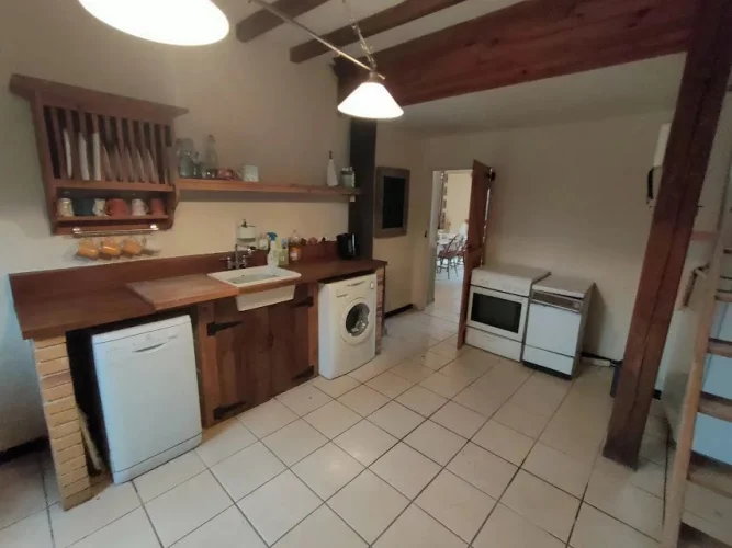 Lovely Cottage with Room to Expand and Barn photo 3