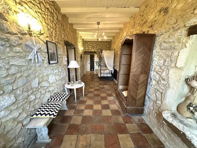 4-Bed Stone House with Pool and Countryside Views Near Saint-Émilion photo 2