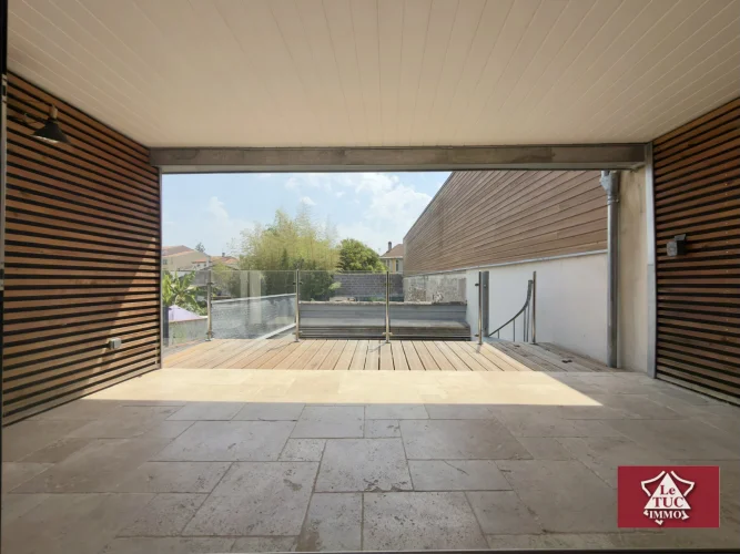 Townhouse with Terraces, Garage and Jacuzzi photo 3