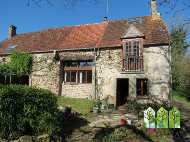 Charming 3-Bedroom Stone House with Garden, Outbuildings and Barn photo 3