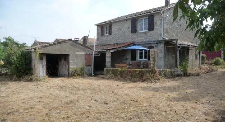 3 Bed House for Sale in Villefagnan photo 3