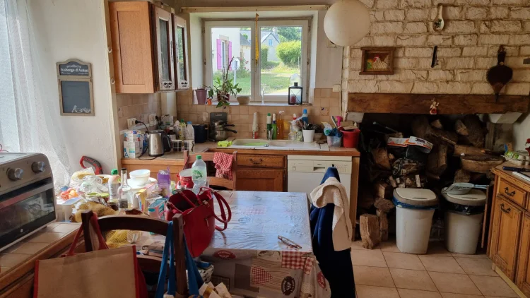 Cotes D'armor, Near Bon Repos, Charming 2-Bed Semi-Detached Home, Great Potential photo 2