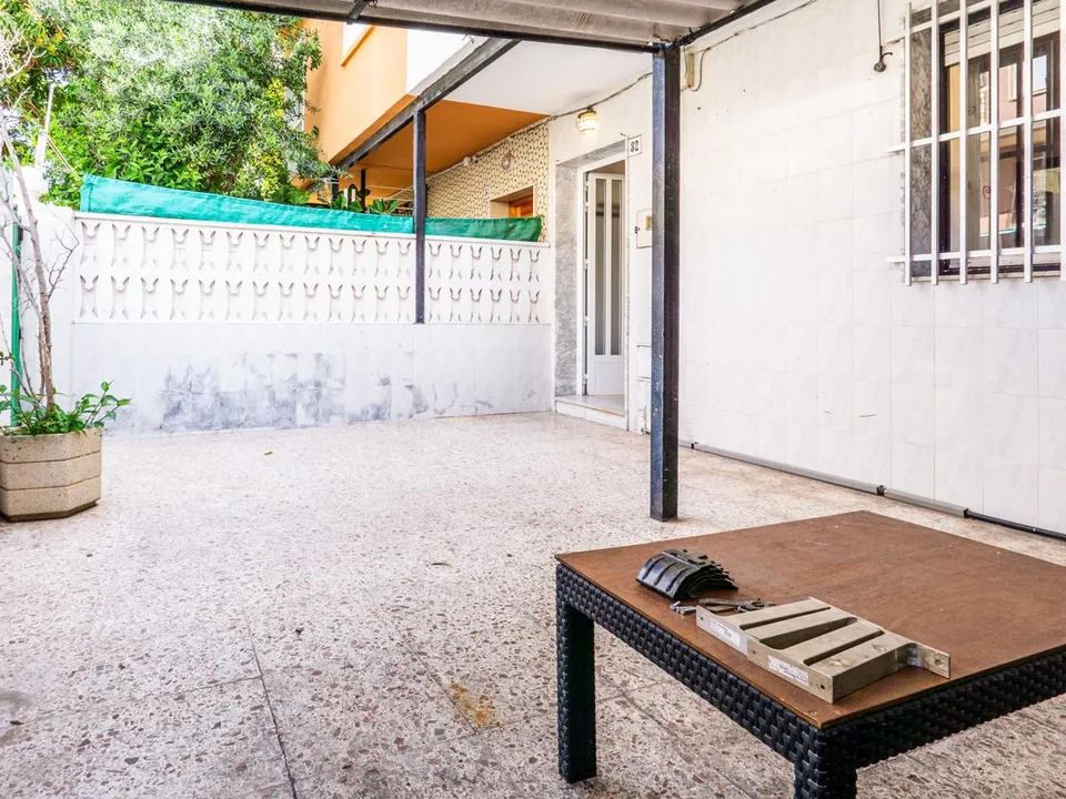 MARKET REAL ESTATE photo 5