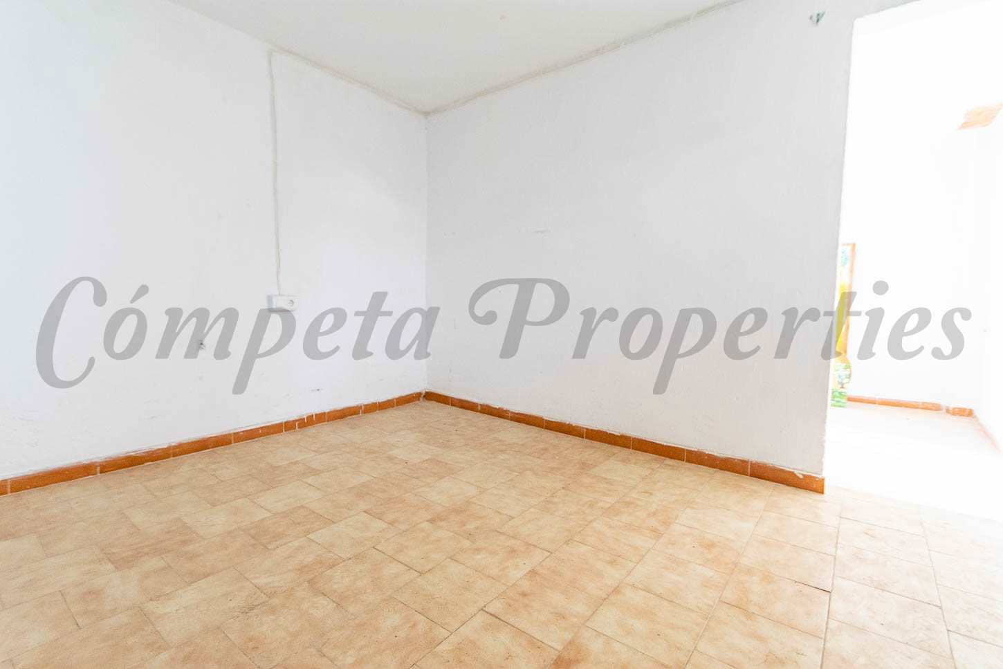 Townhouse for sale in Sedella, Málaga photo 4