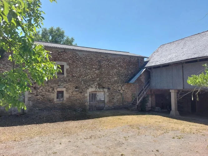 Lovely Old Farmhouse with out Buildings photo 2