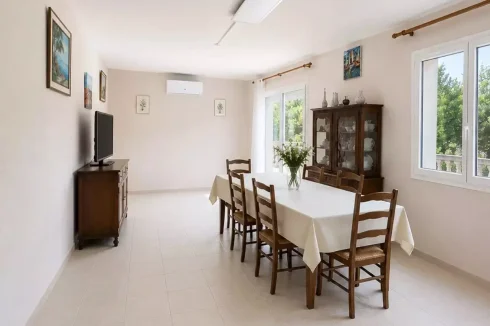 Gorgeous 2002 Villa in Boulogne-Sur-Gesse photo 5