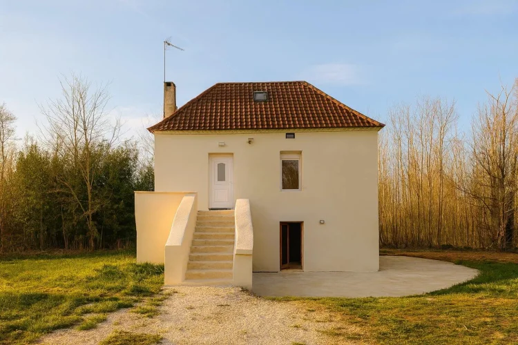 House for Sale between Sarlat and Gourdon