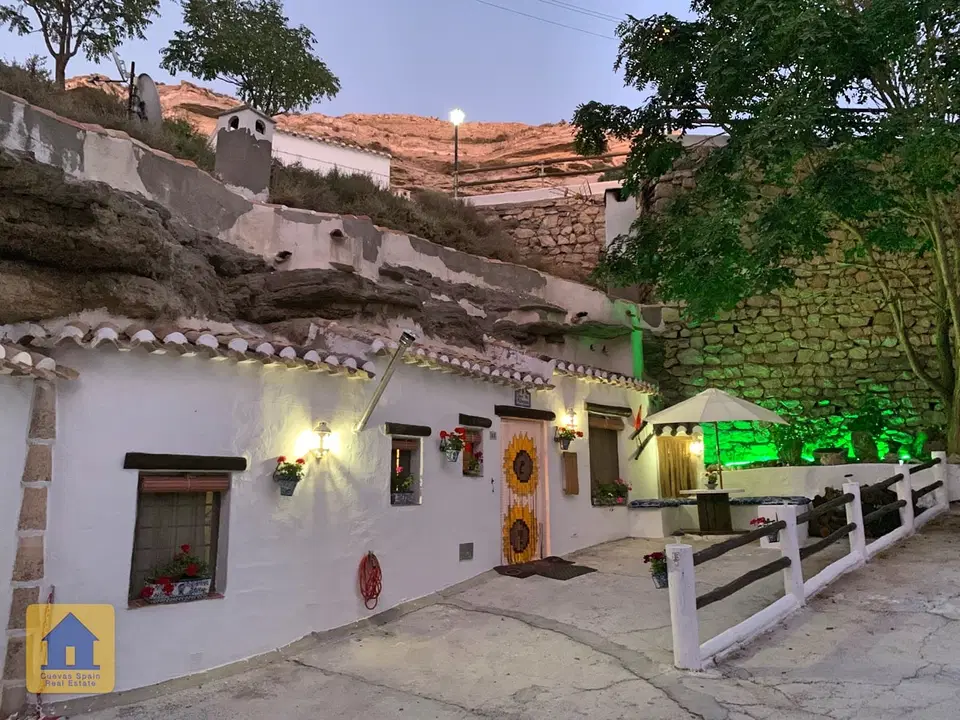 Cave house in Galera, Granada photo 2