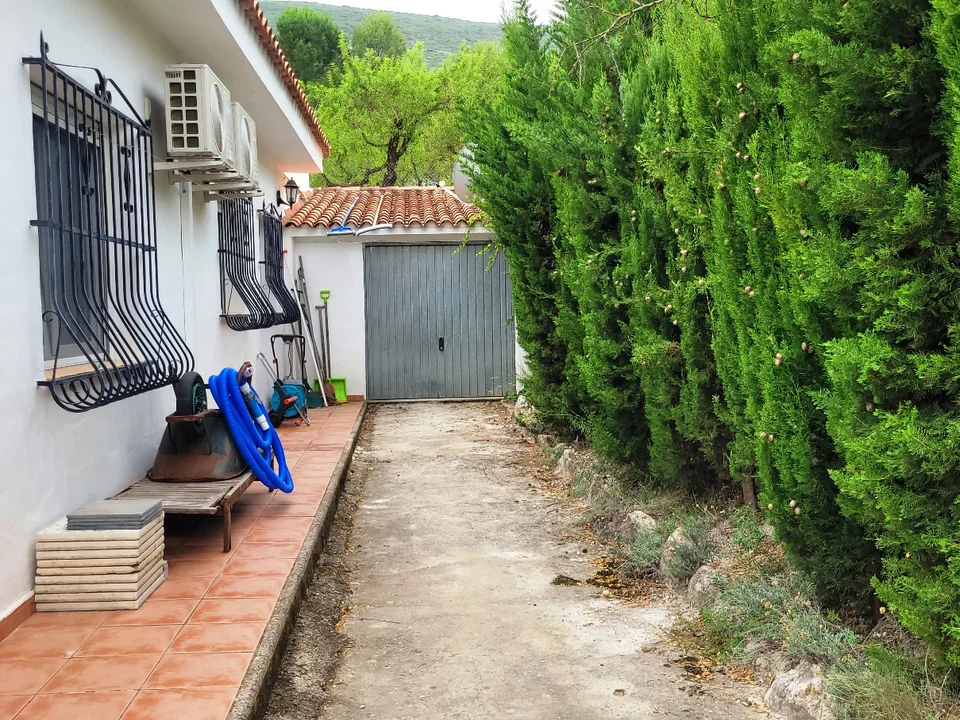 Villa in Ontinyent, Valencia province photo 4
