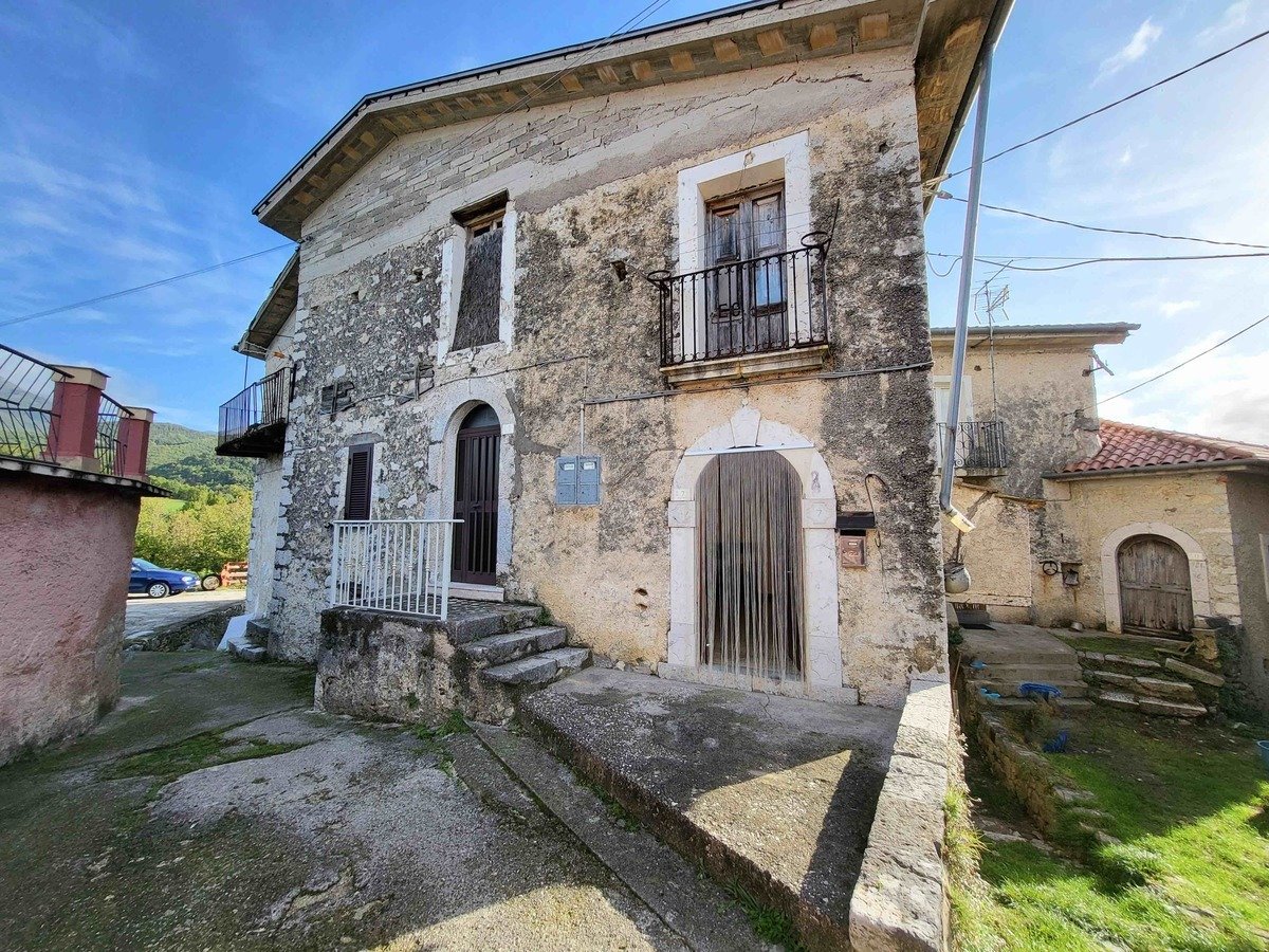 Property in Picinisco photo 3