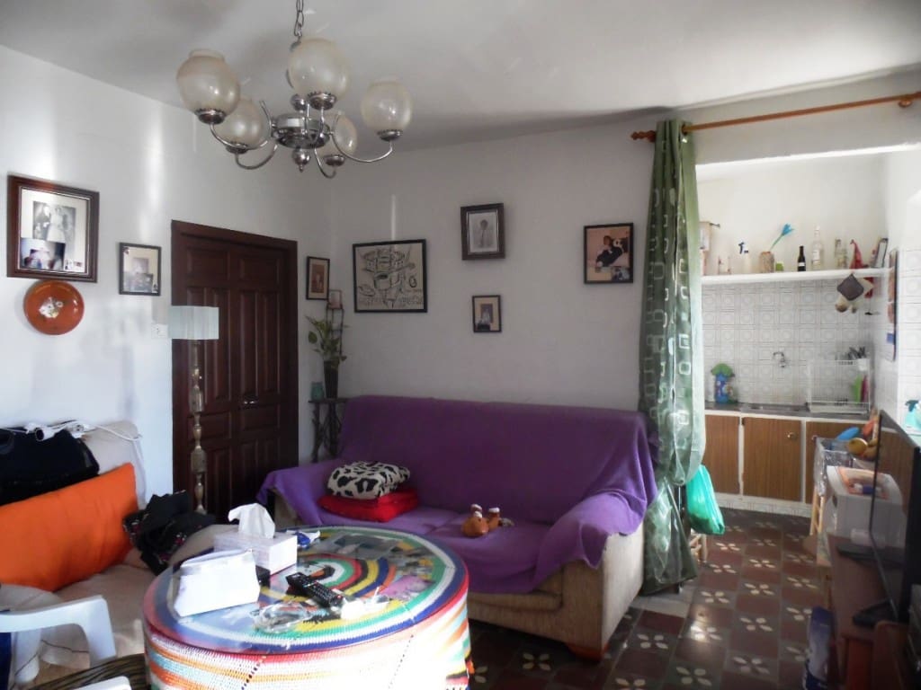 Townhouse for sale in Benamargosa, Málaga photo 2